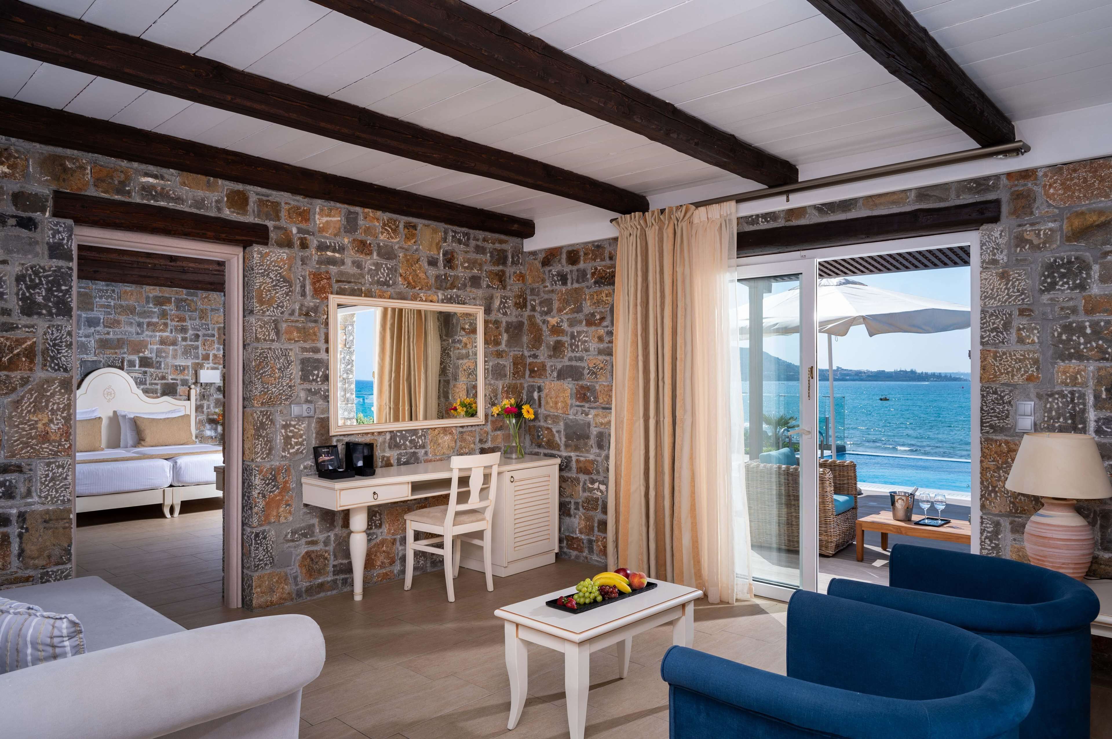 hypo-allergenic bedding, in-room safe, blackout curtains, soundproofing