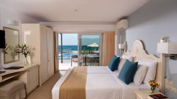 Hypo-allergenic bedding, in-room safe, blackout curtains, soundproofing