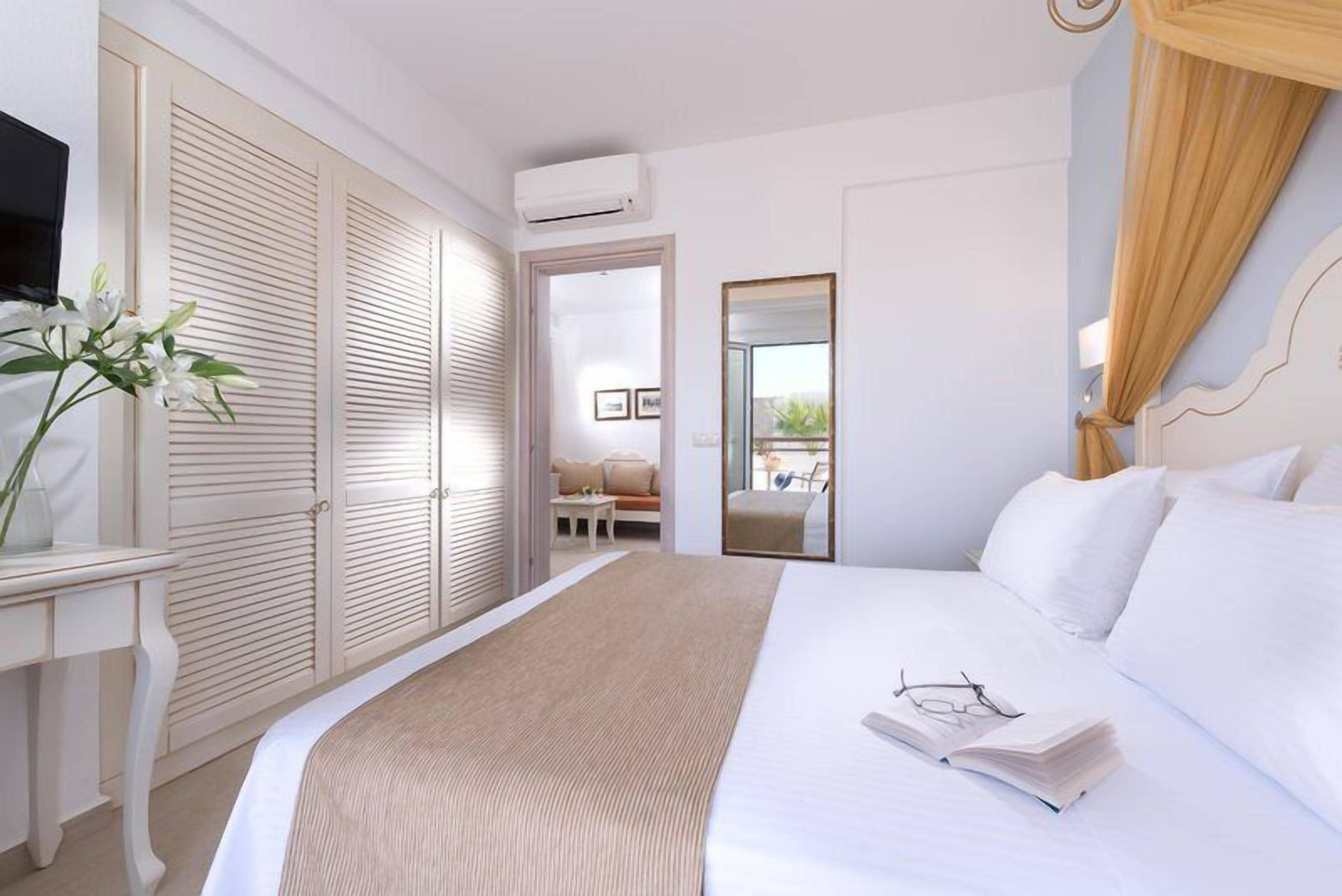 Premium Family 2 Rooms, Garden View | Hypo-allergenic bedding available, in-room safe, blackout drapes
