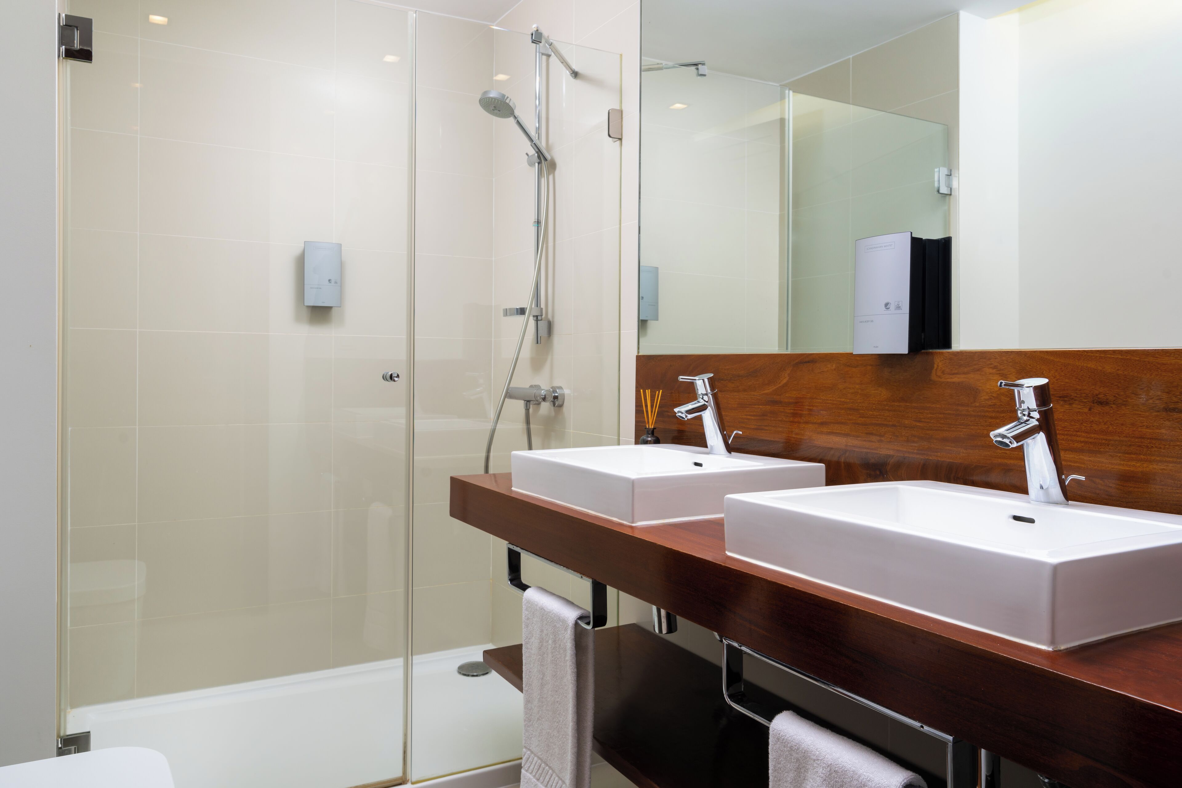 apartment (two bedroom apartment with mezzanine) | bathroom | separate bathtub and shower, hair dryer, bidet, towels