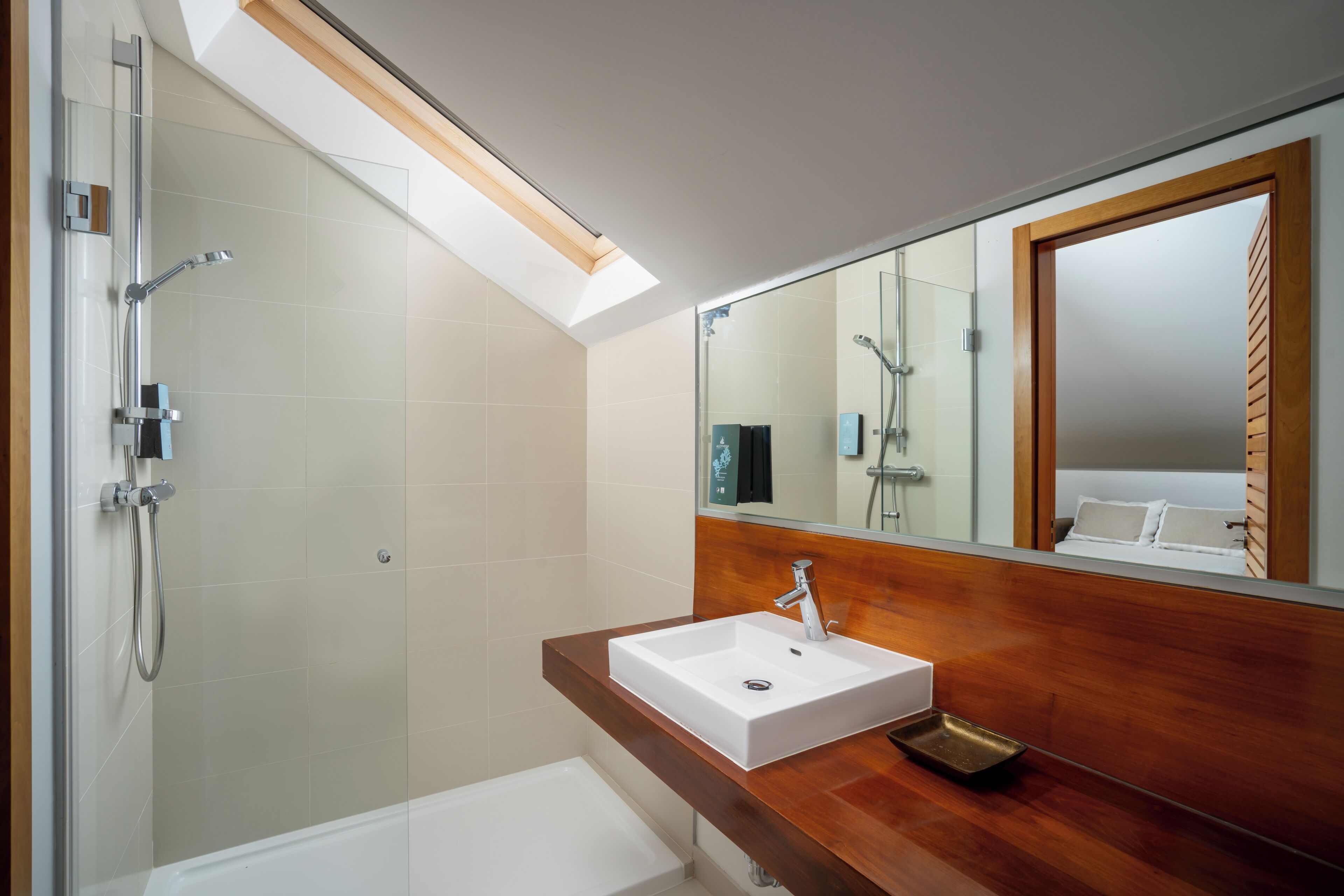 apartment (two bedroom apartment with mezzanine) | bathroom | separate bathtub and shower, hair dryer, bidet, towels