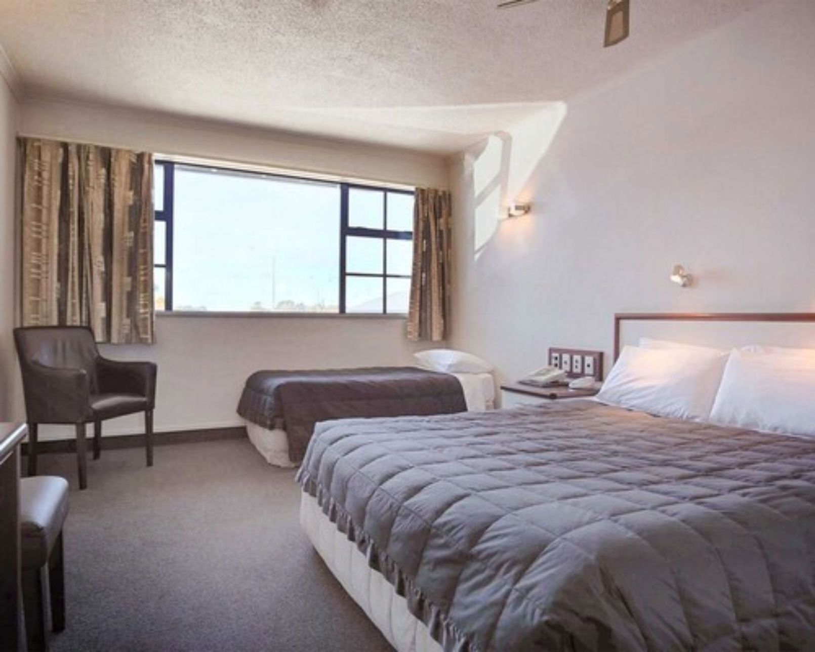 迷你吧、办公桌、隔音、熨斗/熨衣板