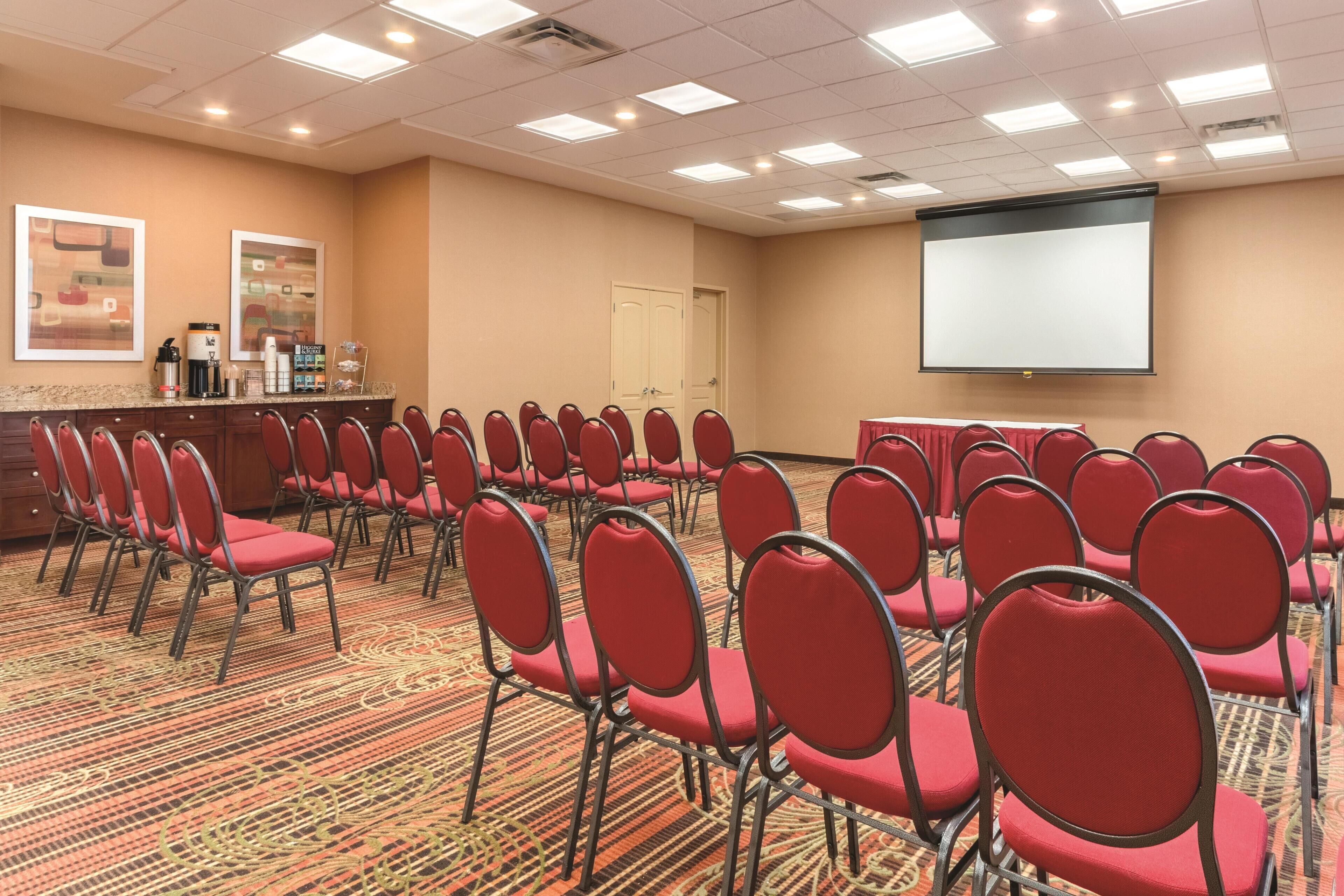 Photo - Hampton Inn by Hilton Edmonton/South, Alberta, Canada