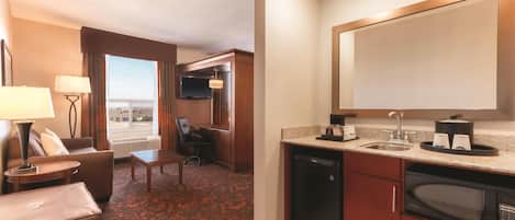 King Studio Suite | Living area