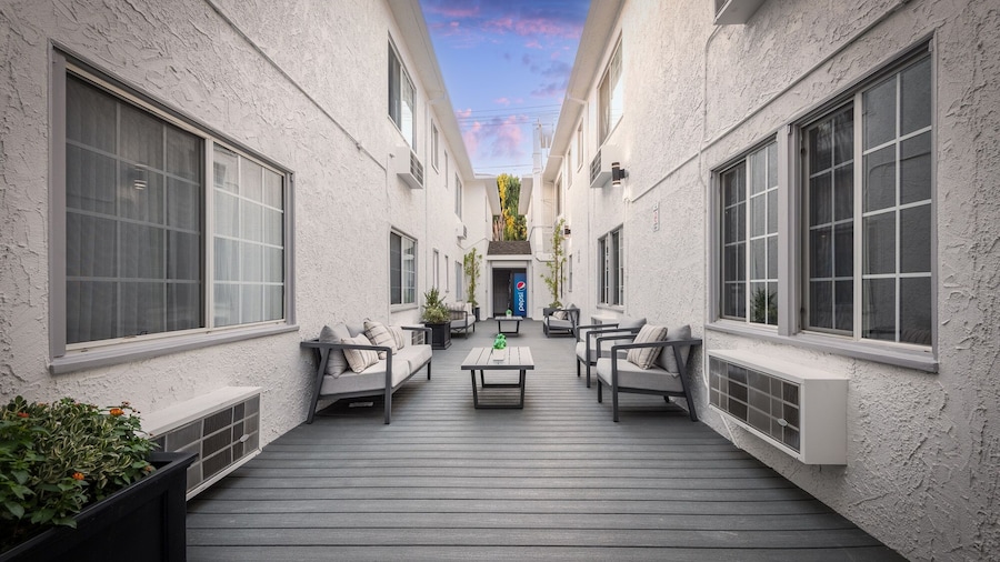 Wilshire Crest Hotel Los Angeles