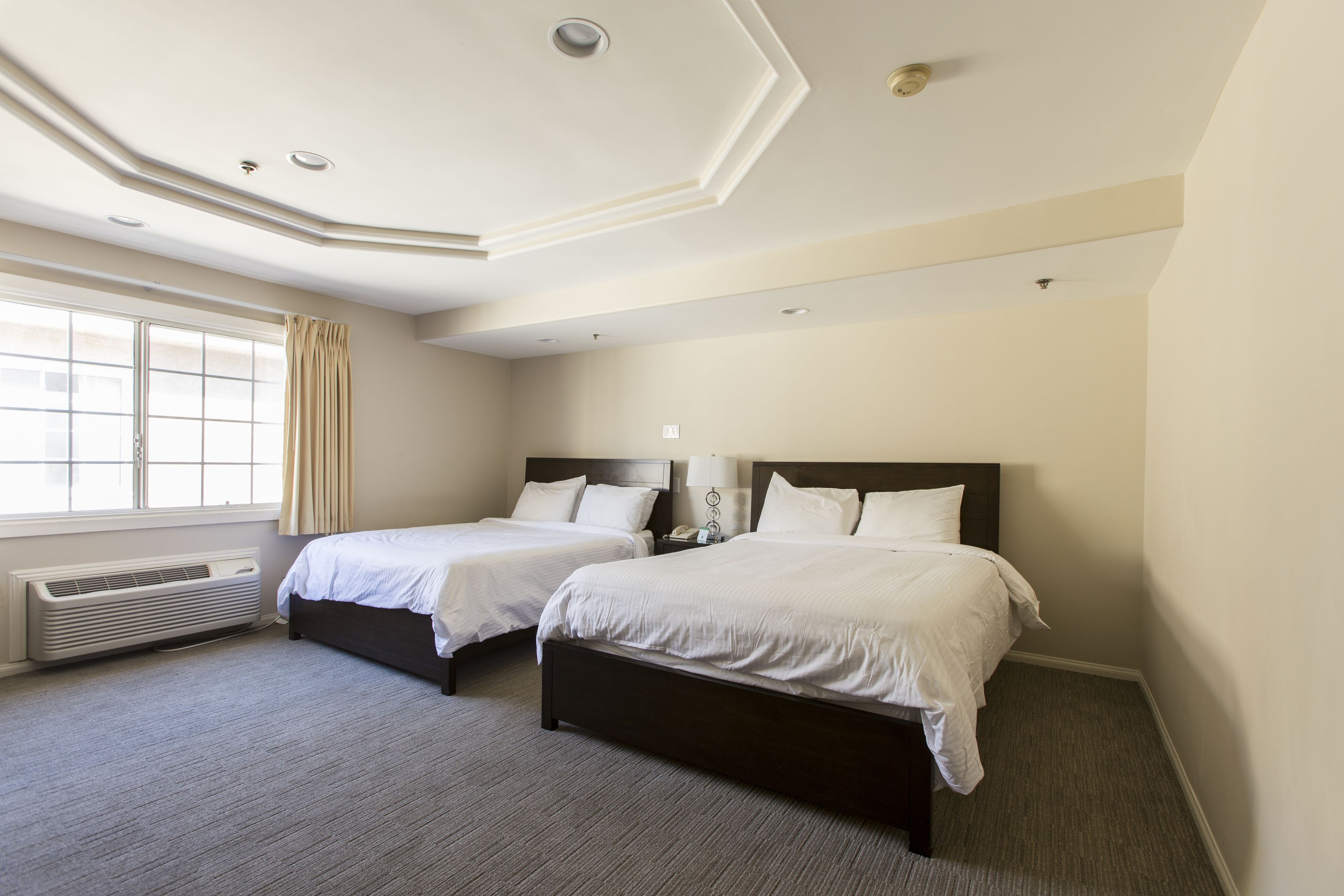 Foto - Wilshire Crest Hotel