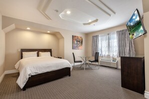 Kamar Standar, 1 Tempat Tidur Queen, Bebas Asap Rokok | Setrika/meja setrika dan tempat tidur bayi (biaya tambahan)