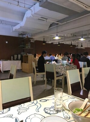 Daily cooked-to-order breakfast for a fee - Urban Hotel (Shanghai)