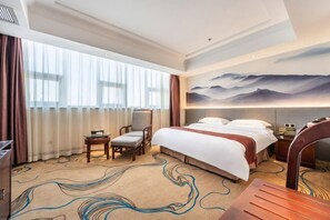 Minibar, in-room safe, alarm clocks