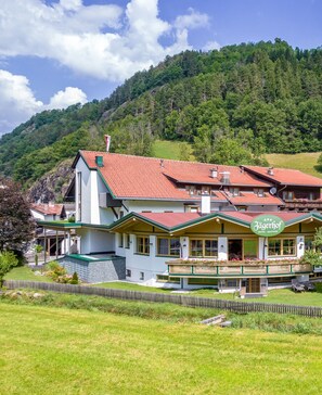 Front of property - Hotel Jägerhof (Oetz)