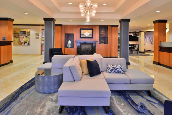 Fairfield Inn & Suites Raleigh Durham Airport/ Brier Creek - Raleigh, NC
