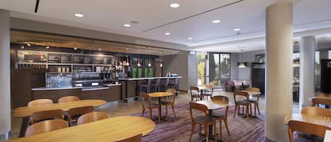 Breakfast and dinner served