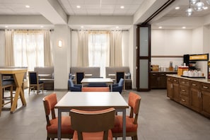 Free daily buffet breakfast