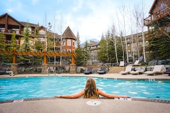 Pool amenities at Stoneridge Mountain Resort