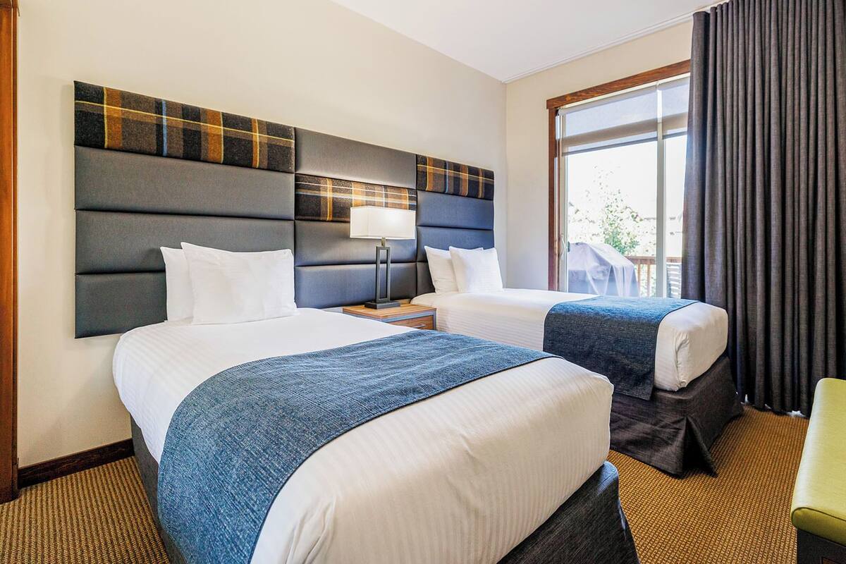 2 bedrooms, egyptian cotton sheets, premium bedding, down duvets