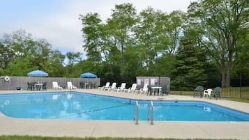 Außenpool (je nach Saison geöffnet)