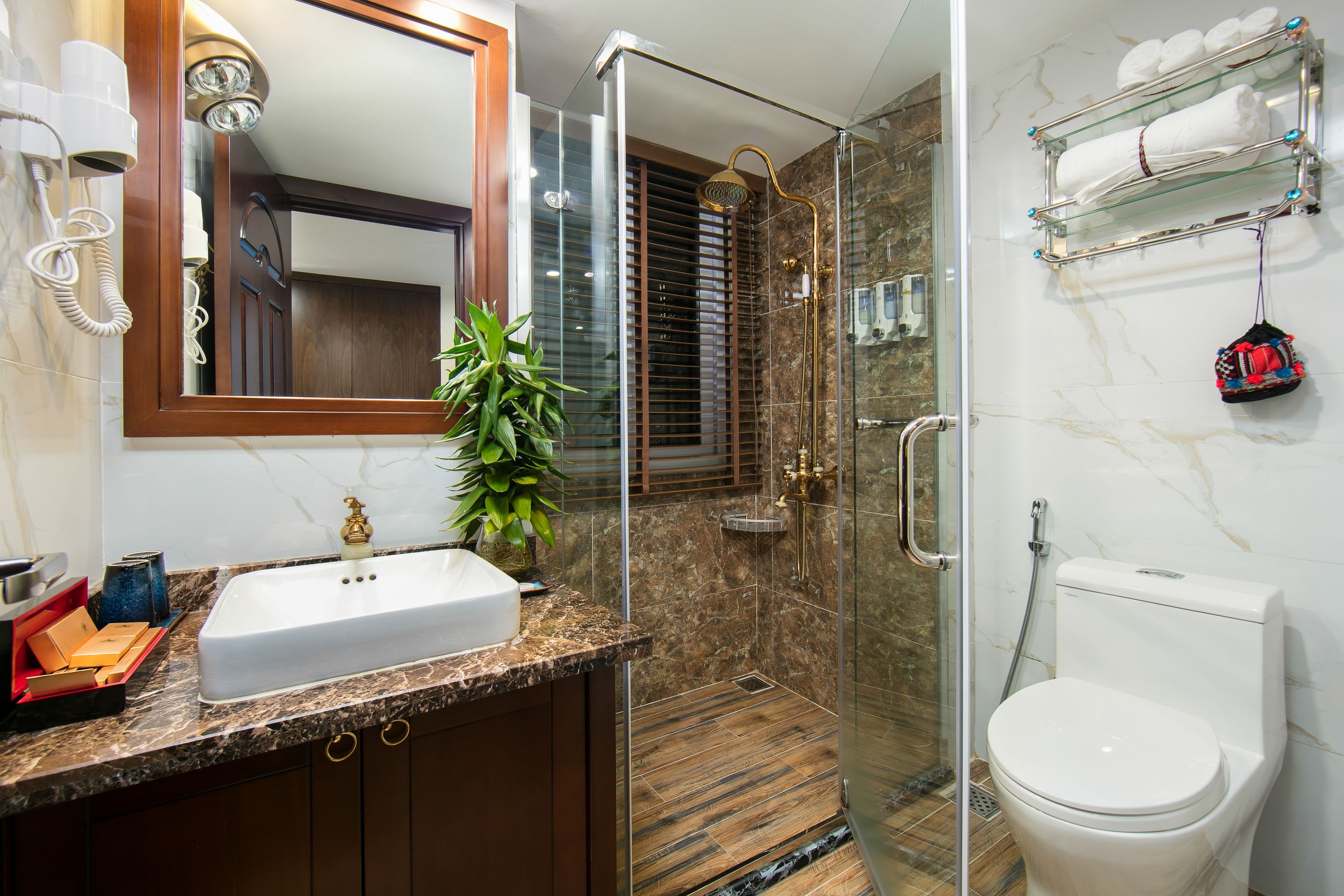 suite room with  2 balconies  | bathroom shower