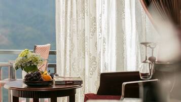 Executive Room with Balcony | Room amenity