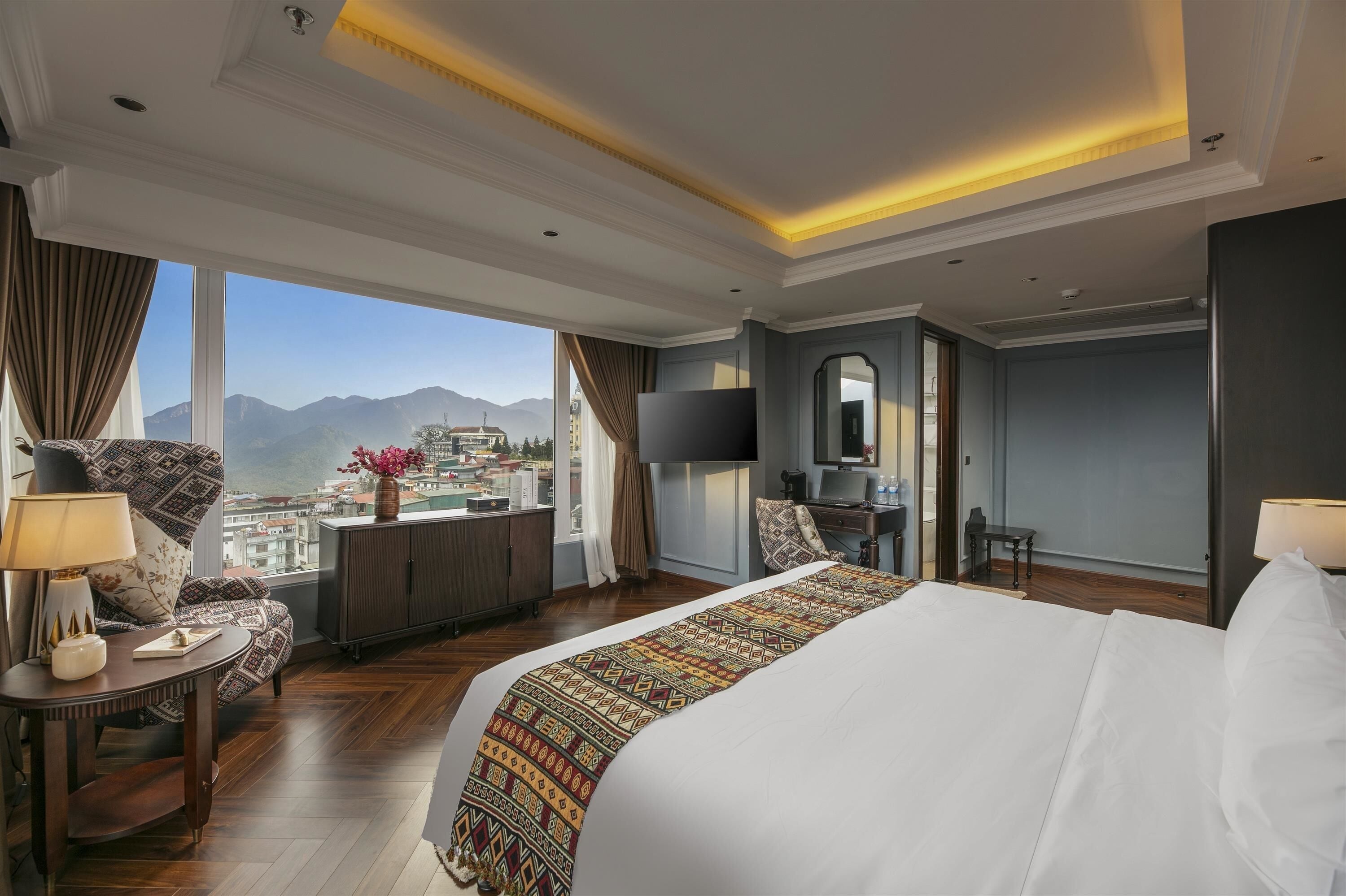 Horizon Double or Twin Room, Balcony, Mountain View | Minibar, in-room safe, desk, blackout curtains