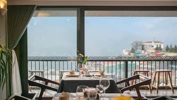 Aamiainen, lounas ja illallinen; vietnamilainen keittiö