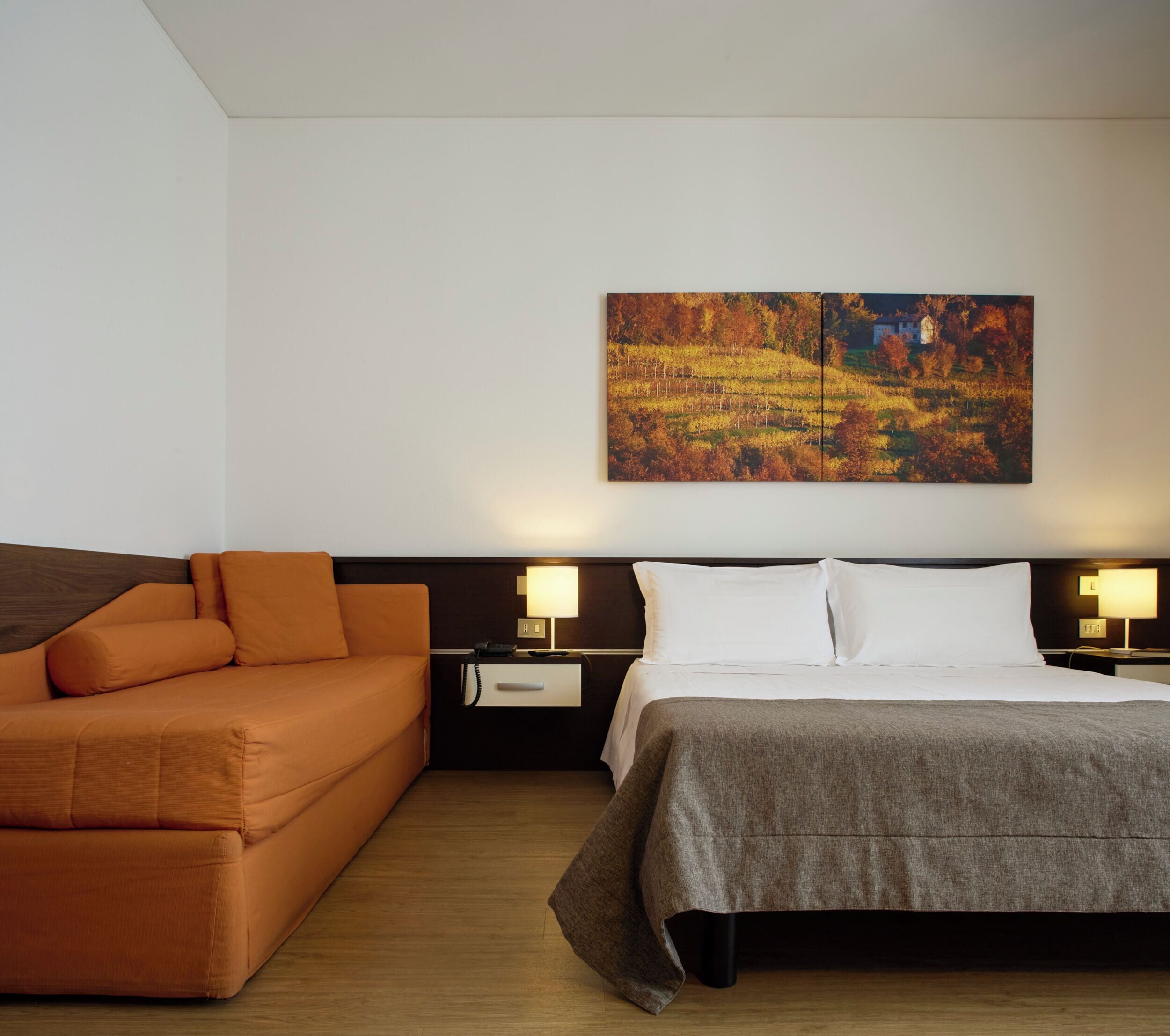 1 bedroom, minibar, desk, soundproofing