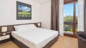 Superior Double Room | Minibar, in-room safe, desk, soundproofing