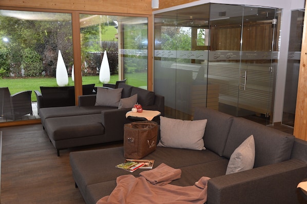 Body treatments, hot stone massages, body wraps, body scrubs, facials - Das Hotel Eden - Das Aktiv- & Wohlfühlhotel in Tirol auf 1200m Höhe (Seefeld in Tirol)