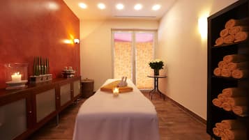 Trattamenti per il corpo, massaggi con le pietre calde, body wrap