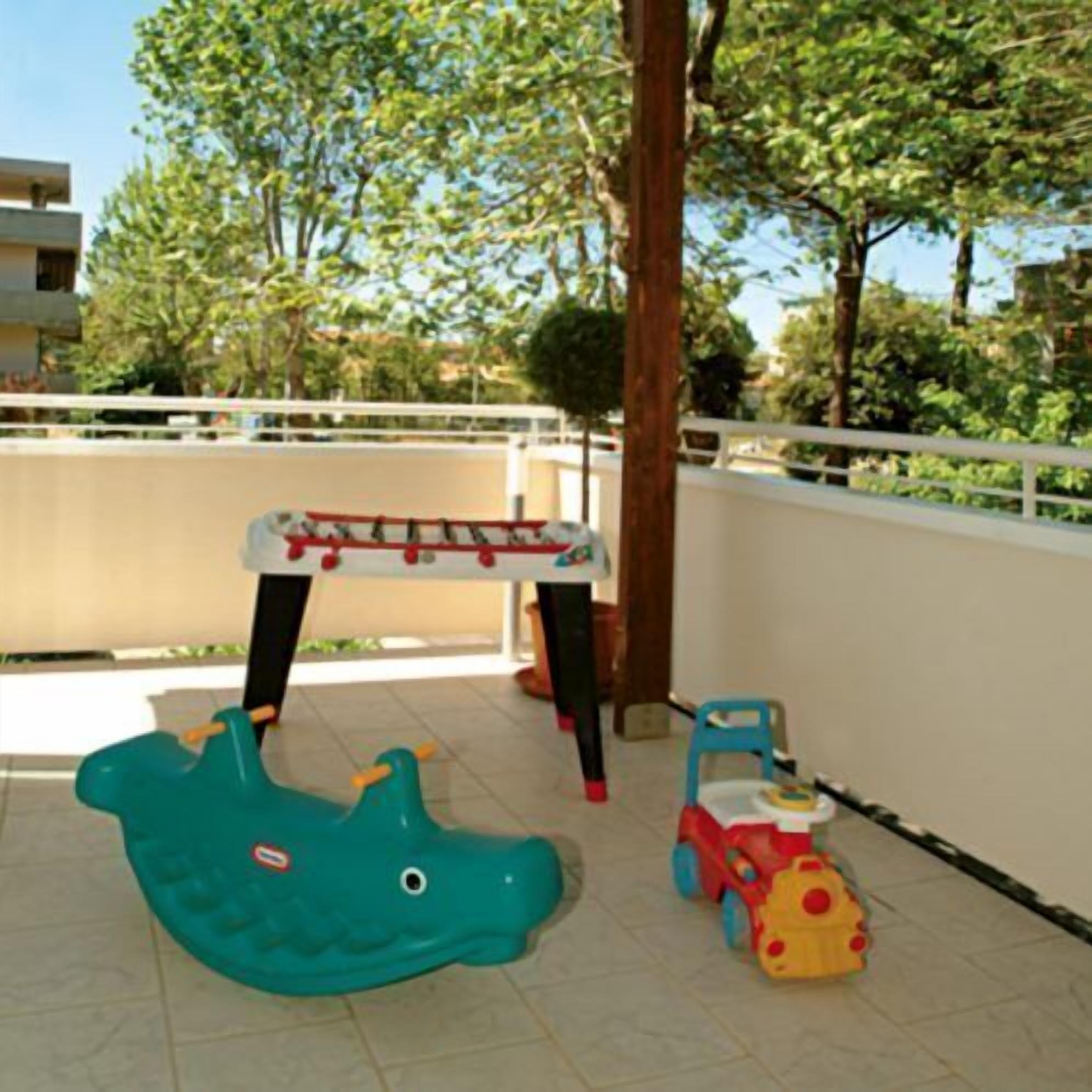 children’s play area – outdoor
