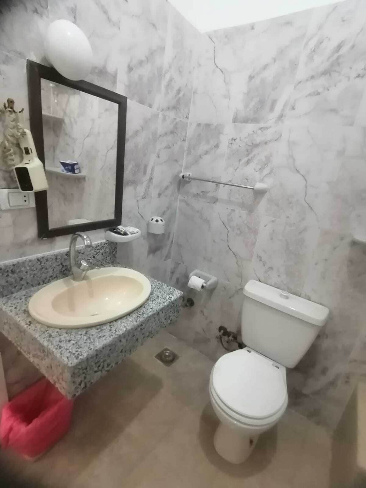 bathtub, free toiletries, hair dryer, towels