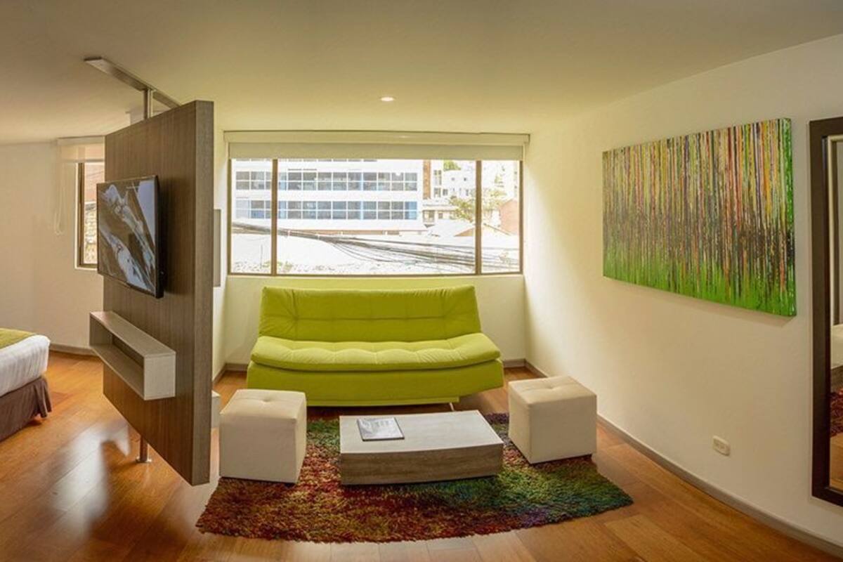 1 habitación, cubrecamas, minibar y caja de seguridad en la habitación 