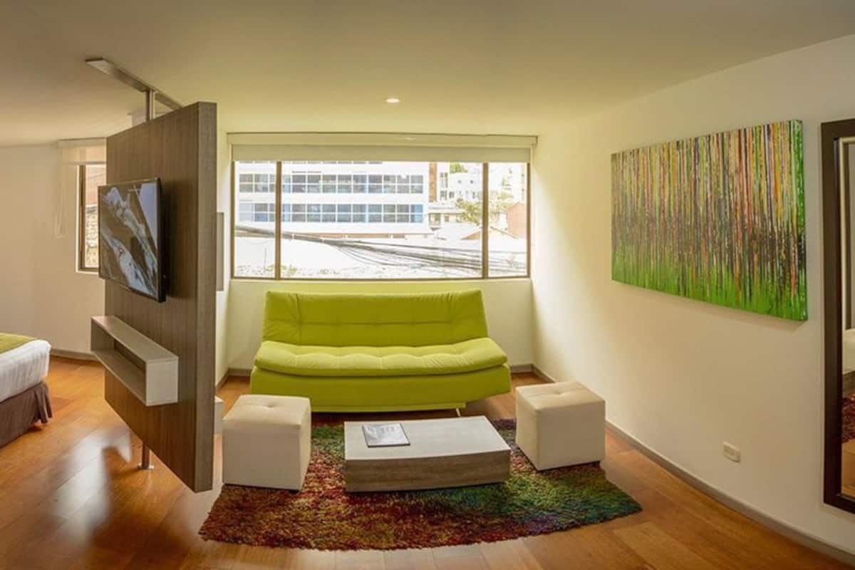 1 bedroom, down duvets, minibar, in-room safe