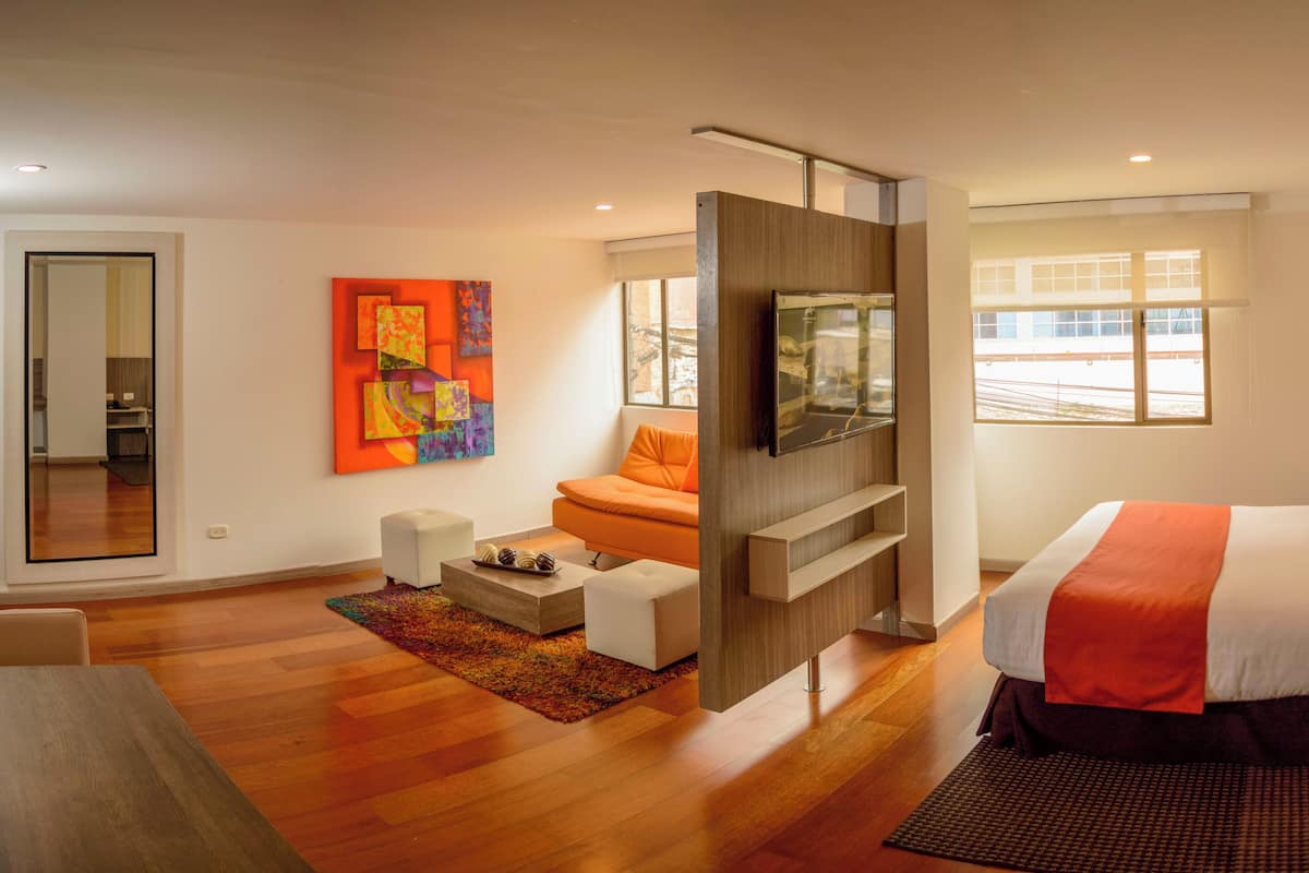 1 quarto, edredons de pluma, frigobar, cofres nos quartos