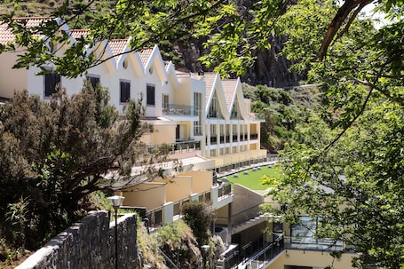 Exterior. Eira do Serrado Hotel & SPA