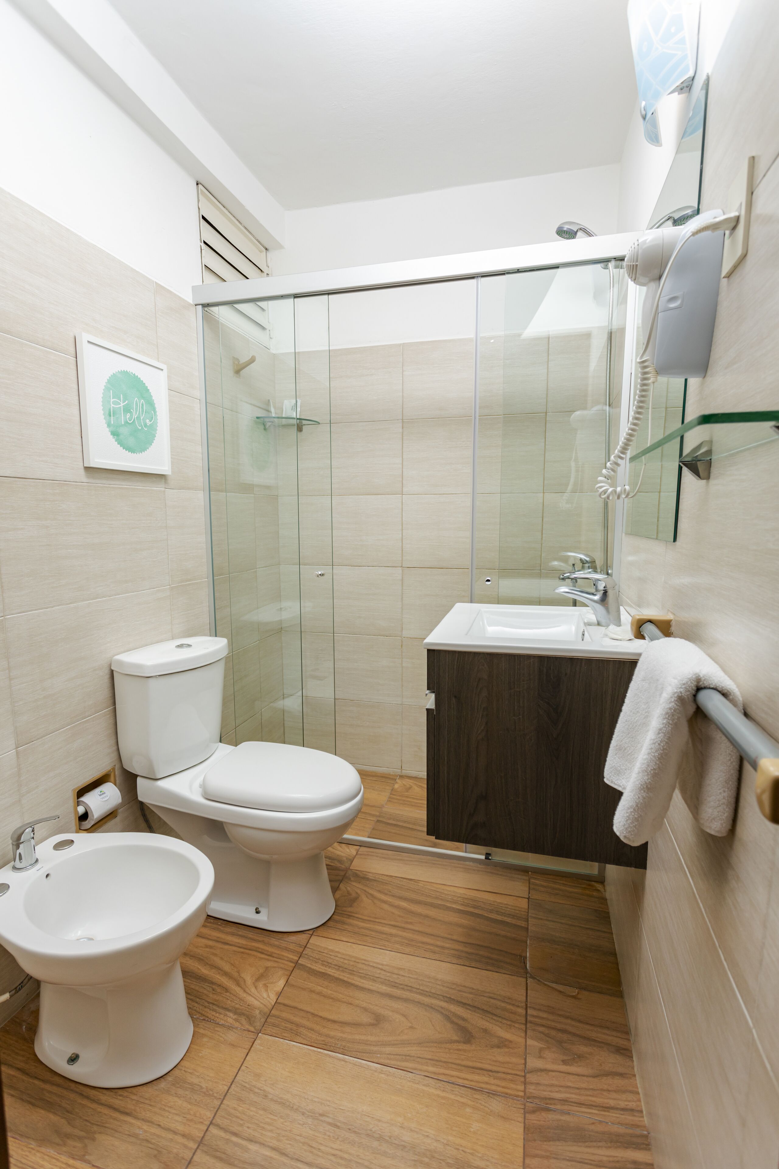 standard double room | bathroom | shower, rainfall showerhead, free toiletries, hair dryer