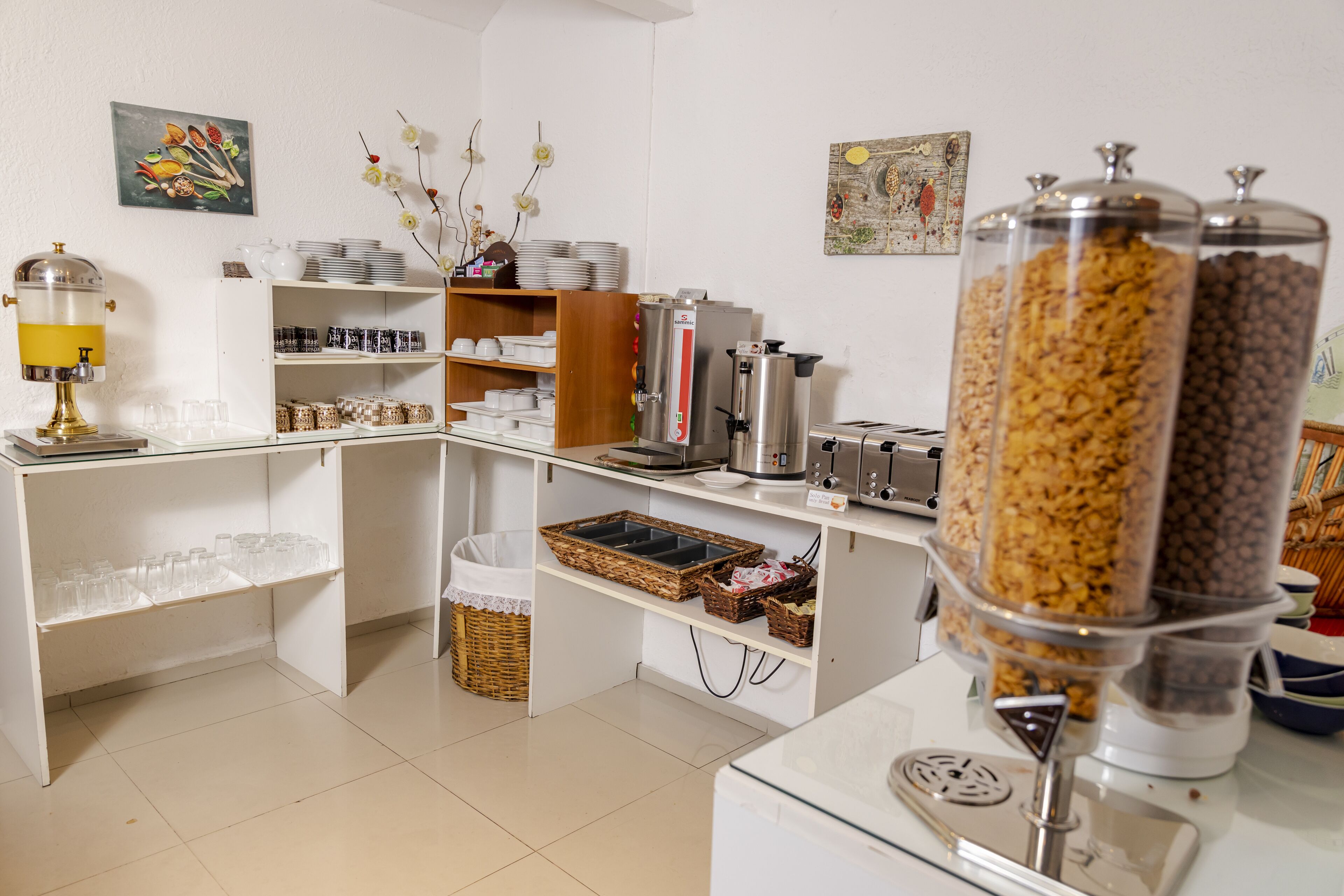 breakfast, lunch served; mediterranean cuisine, al fresco dining