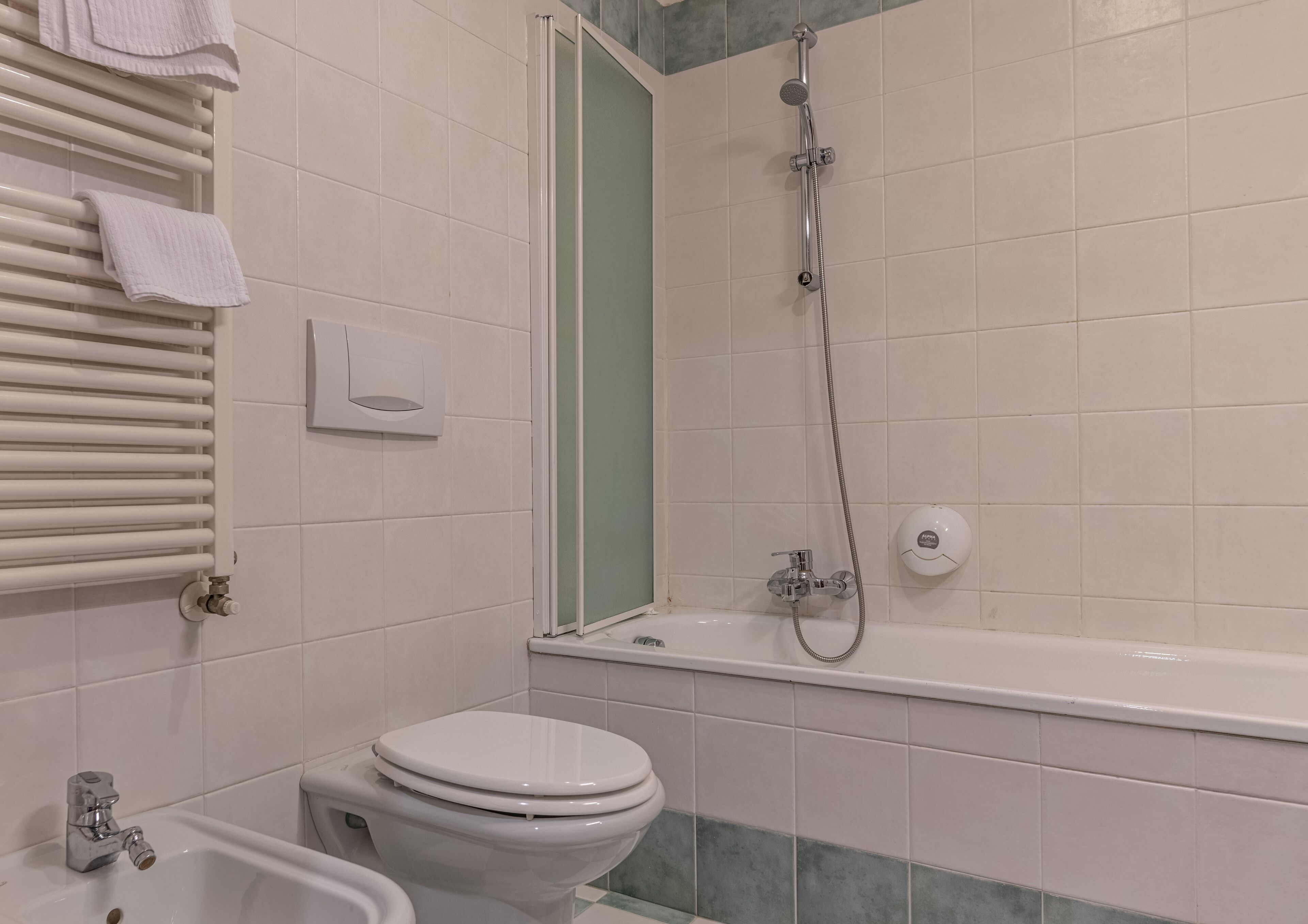 studio, kitchenette, lake view | bathroom | hair dryer, bidet, towels, soap