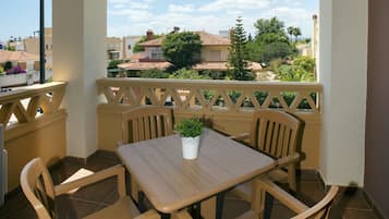 Superior Διαμέρισμα, 1 Υπνοδωμάτιο (2 adults + 2 children) | Βεράντα/αίθριο