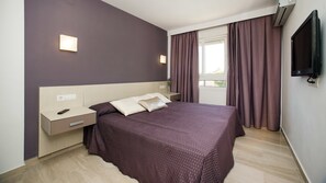 Superior Apartment, 1 Bedroom (2 adults + 2 children) | Living area