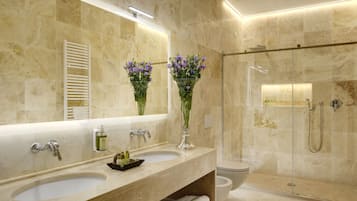 Deep-soaking bathtub, free toiletries, hair dryer, bidet