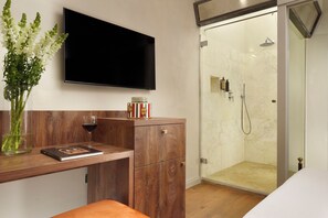 Suite familiar, 2 dormitoris | Roba de llit d'alta qualitat, minibar i caixa forta a l'habitació 
