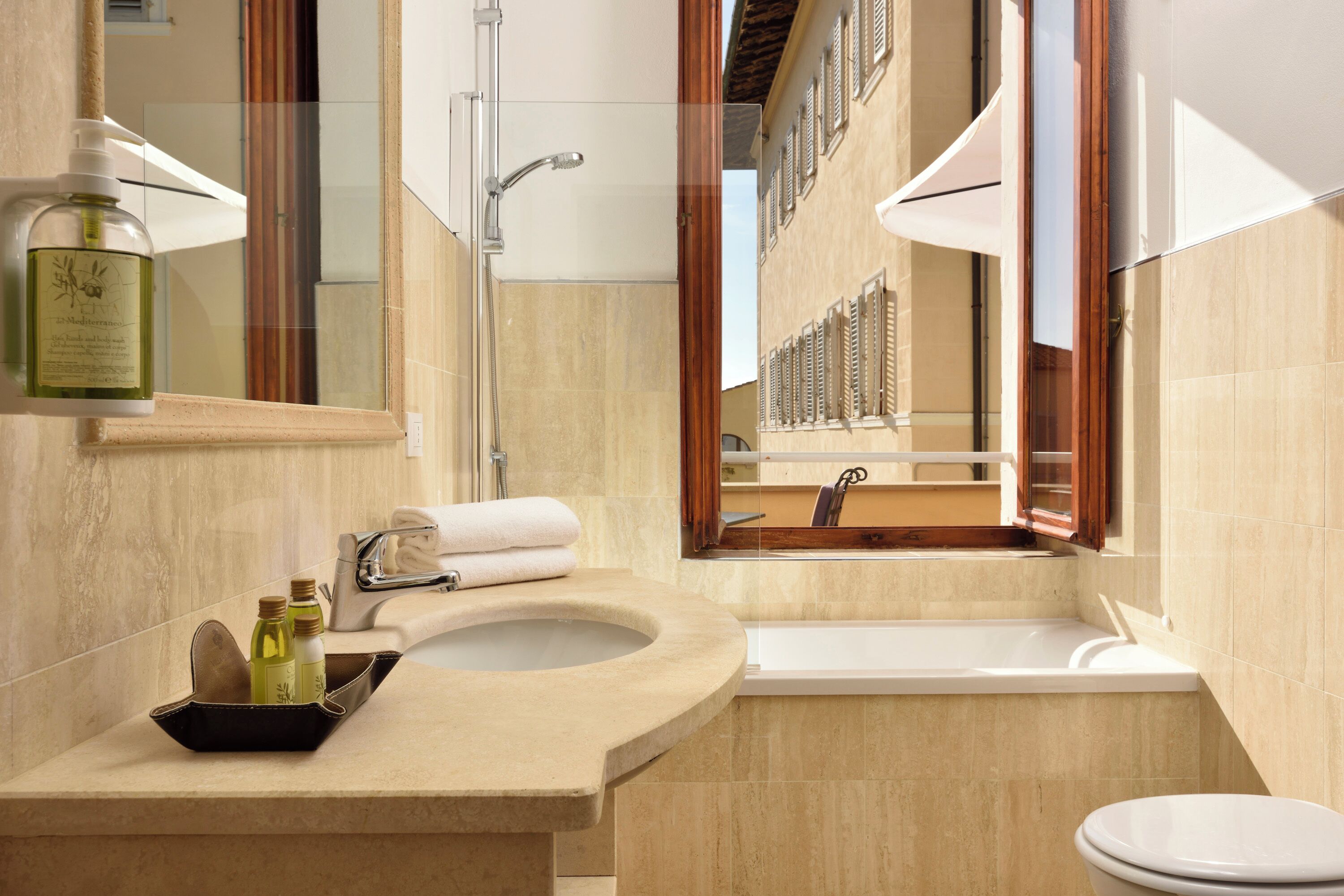 room, balcony, garden view (prestige) | bathroom | deep-soaking bathtub, free toiletries, hair dryer, bidet