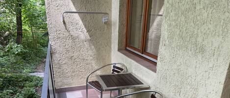 City Apartment, 2 Bedrooms, Non Smoking, Garden View | Terrace/patio