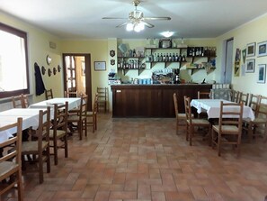 Free daily buffet breakfast  - Agriturismo Le due Cascine (San Marzano Oliveto)
