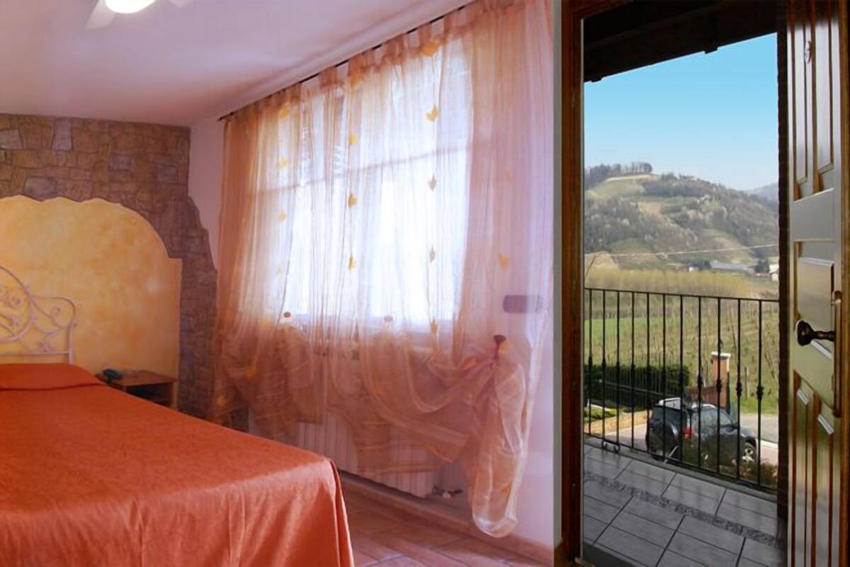 Soundproofing, cots/infant beds, rollaway beds, free WiFi