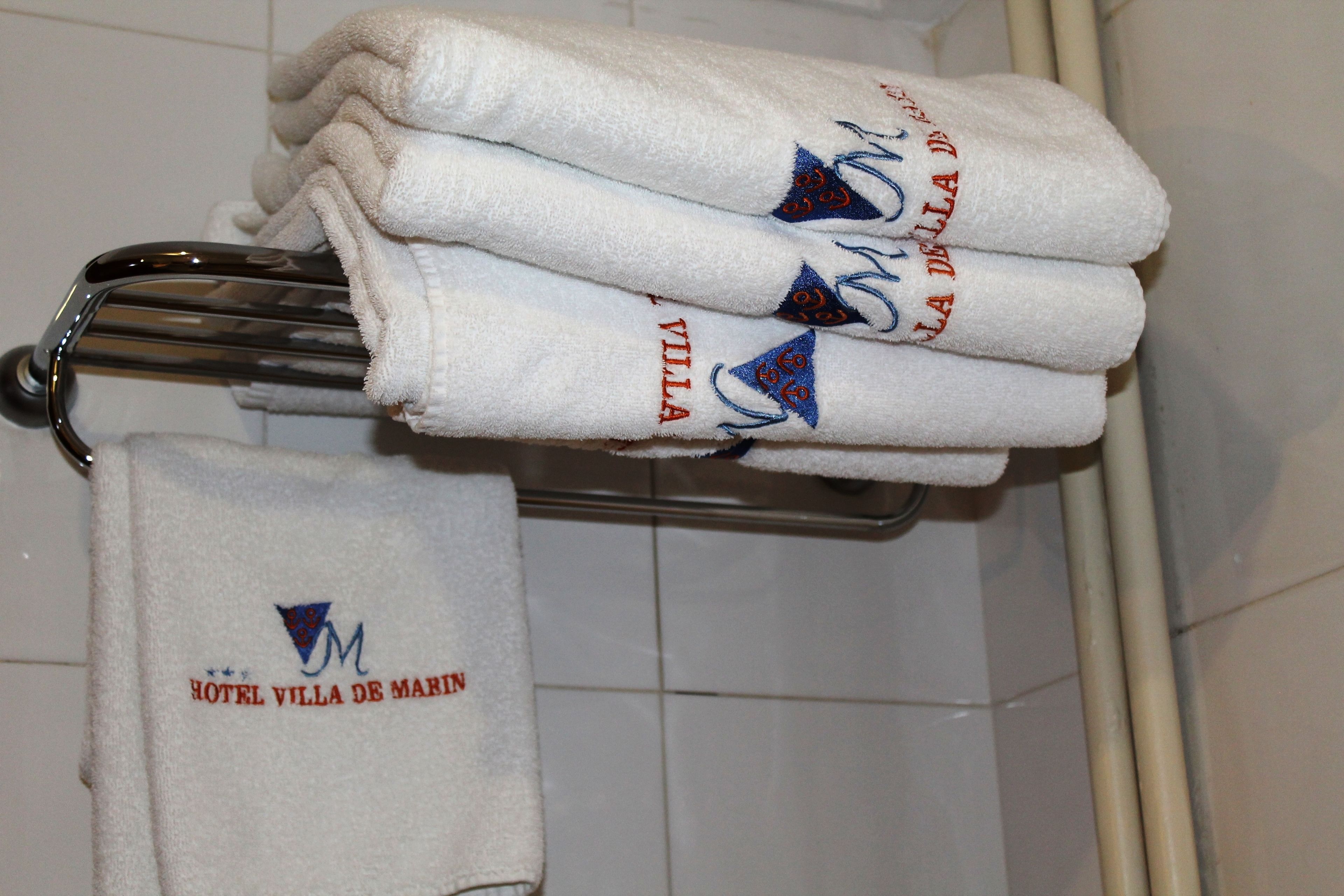 family quadruple room, private bathroom | 1 bedroom, free wifi, bed sheets