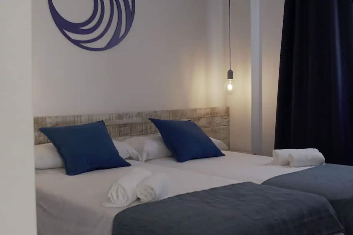 Apartamento estándar, 2 habitaciones | Wifi gratis y ropa de cama