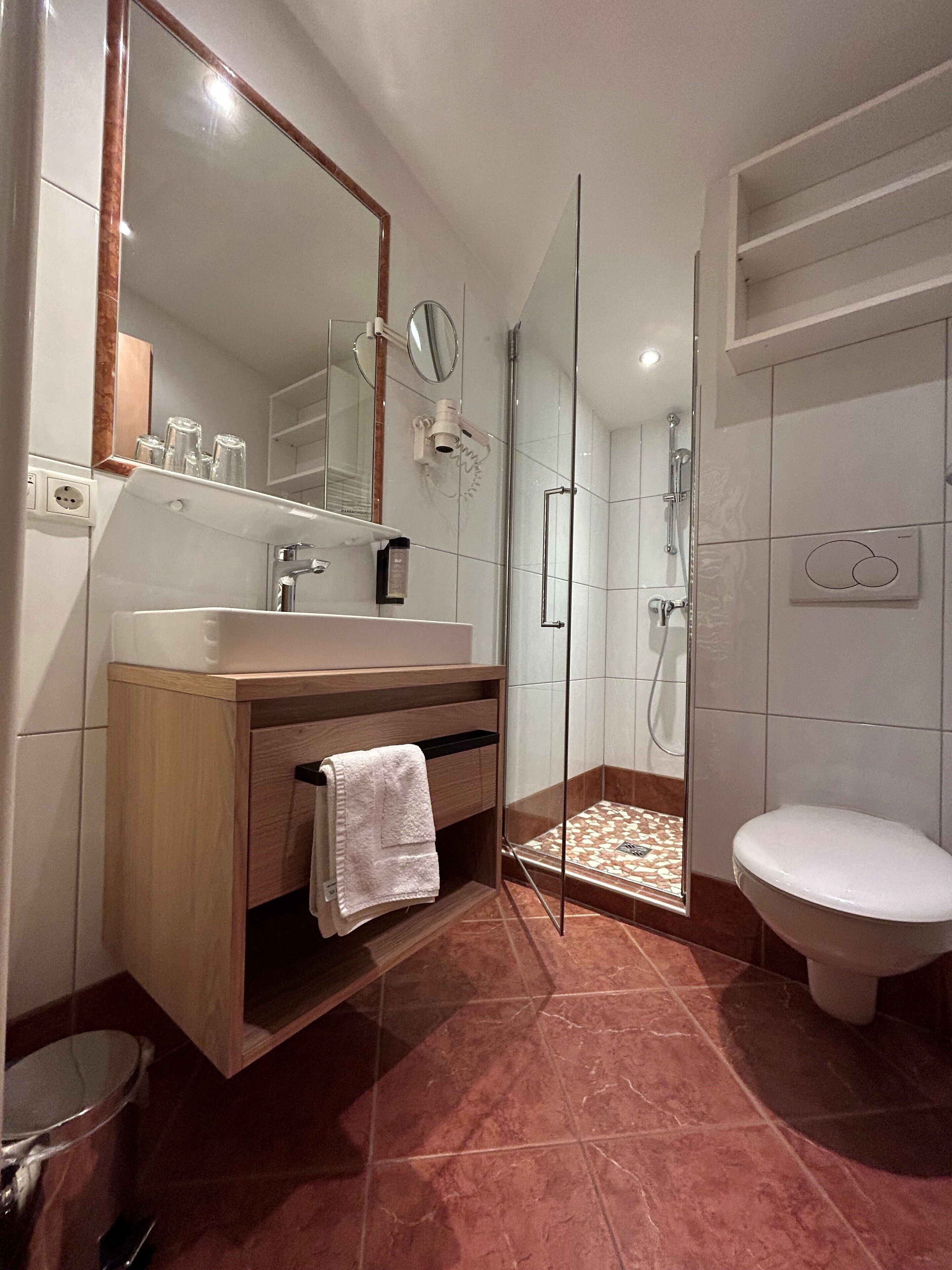 studio, balcony (duett) | bathroom | hair dryer, towels