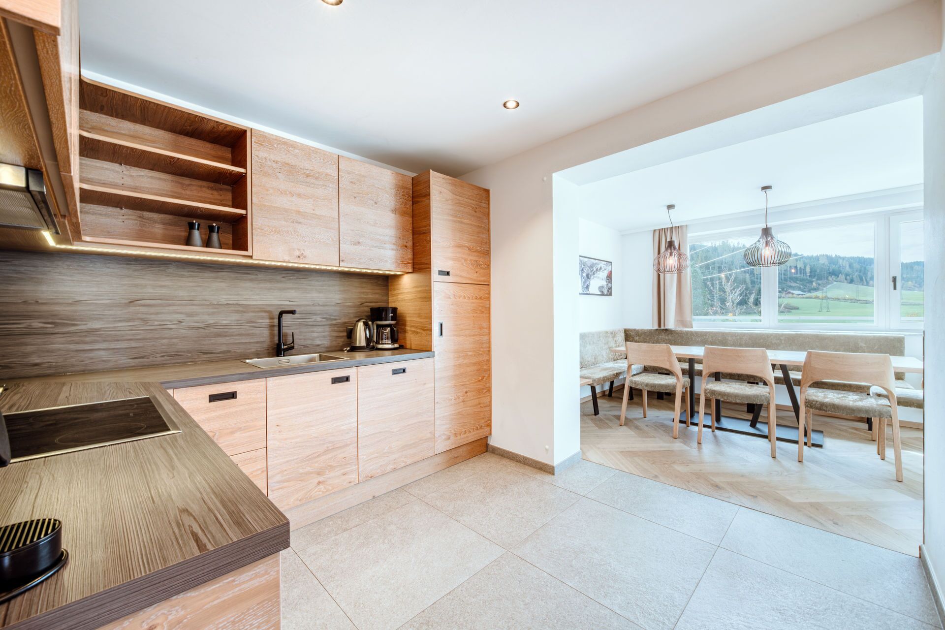 Superior-Apartment (OKTETT) | Eigene Küche | Großer Kühlschrank, Mikrowelle, Herdplatte