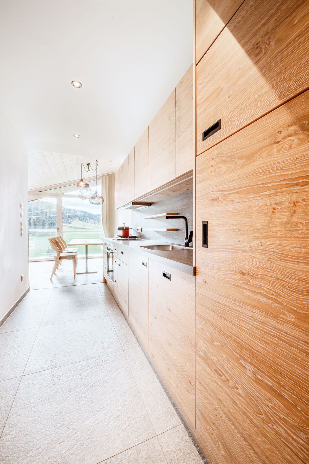 Deluxe Apartment (SYNFONIE) | Private kitchen | Full-sized fridge, microwave, stovetop, coffee/tea maker